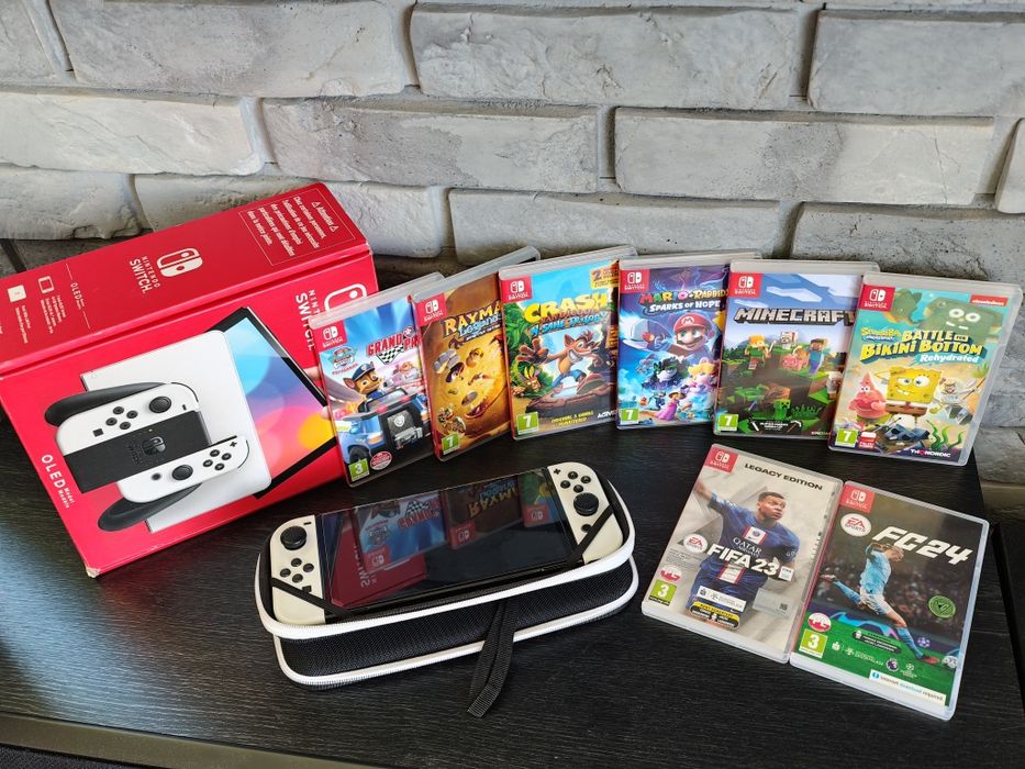 Duży zestaw, Nintendo switch OLED,  dodatki, gry, zadbana