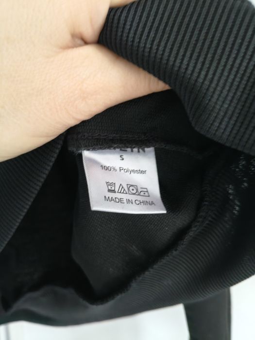 Bluza crop top czarna