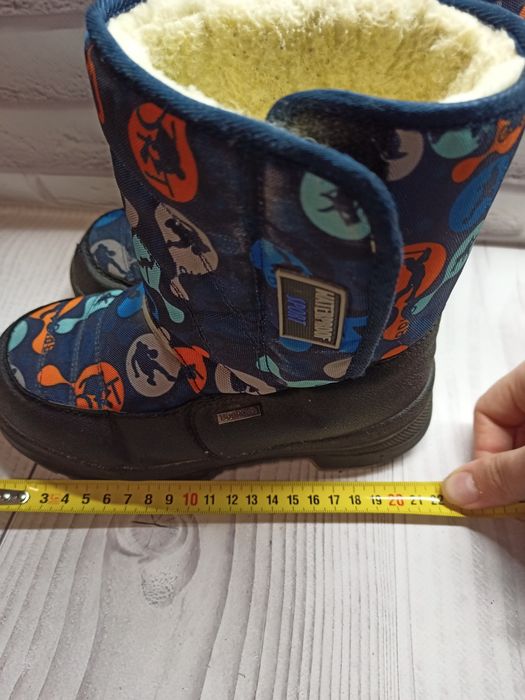 Зимові чобітки сапоги дутики на ліпучці