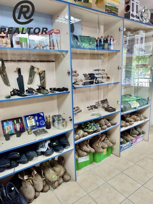 Продається комерційне приміщення ( магазин). Чортків