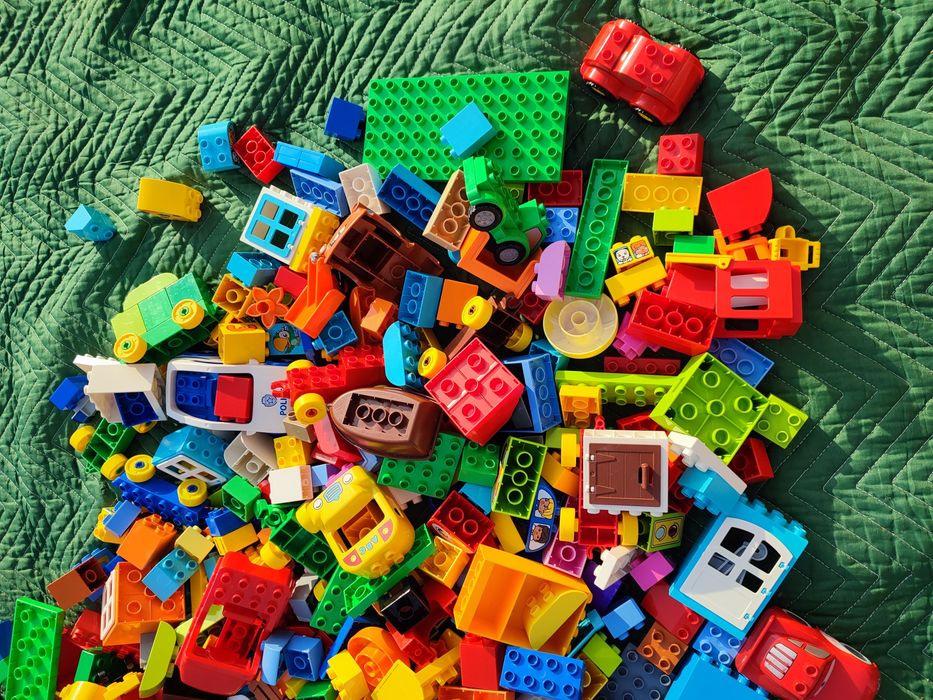 LEGO Duplo mix ponad 10 kg figurki zwierzątka pojazdy