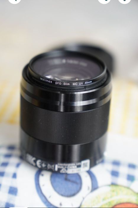 Lente Sony 50mm f/1.8 OSS