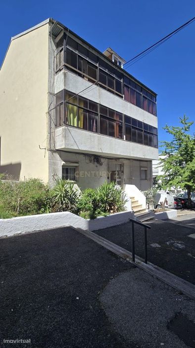 Property in Encosta do Sol, Lisboa