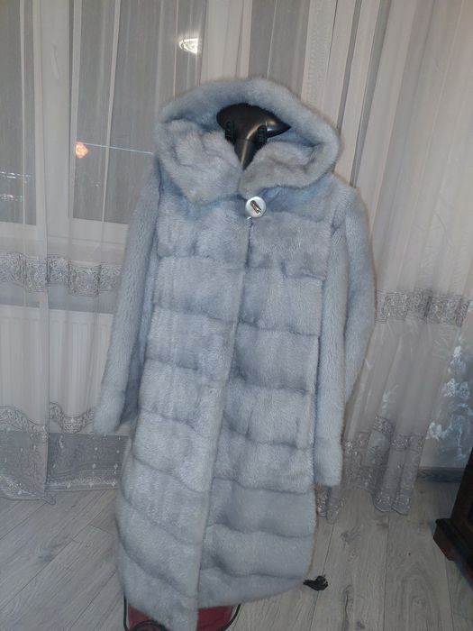 Норкова шуба,голубого окрасу