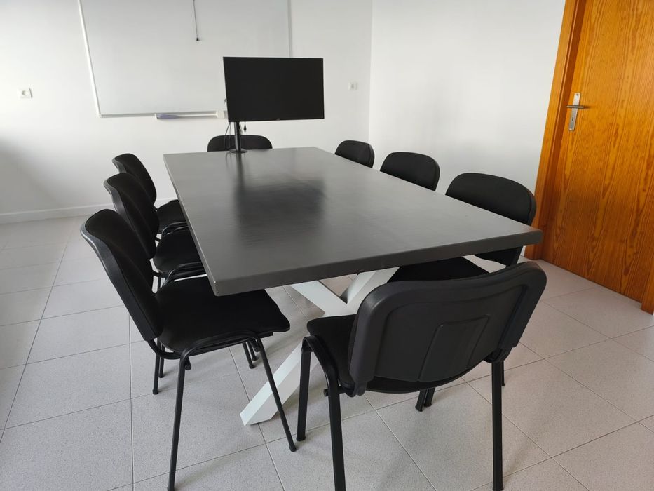 Mesa com 8 cadeiras