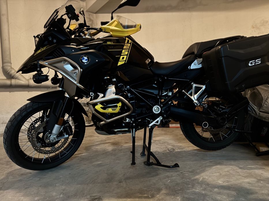 BMW GS 1250 40 anos Nacional com 23.000kms