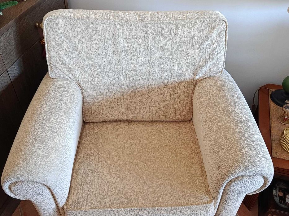 Conjunto poltrona e sofá-cama