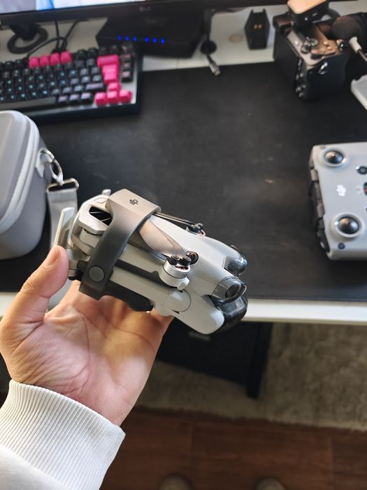 Dji mini 4 pro + bateria extra + filtros ND + Comando + cartão sd 256g