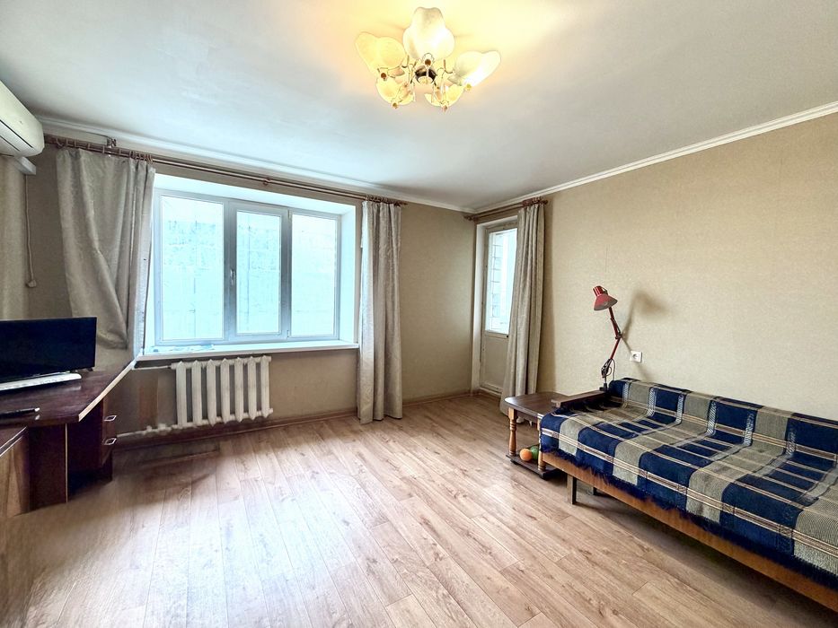 Продаю 2к квартиру на Шесейній. ц1