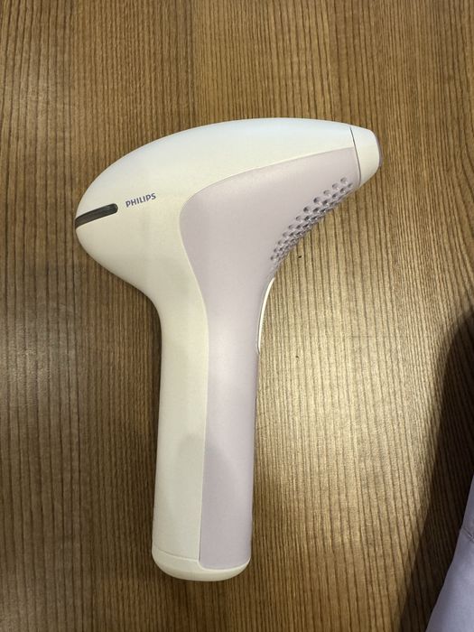 Фотоепілятор  Philips Lumea IPL SC2001/01