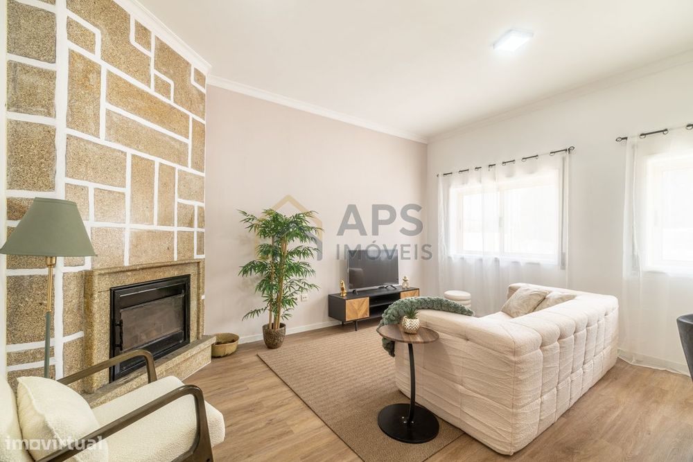 T2 Apartment for Sale in Paços de Ferreira