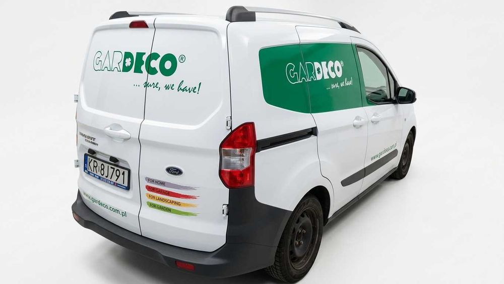 Oklejanie samochodów firmowych / produkcja naklejek / Inpost Orlen DPD DHL FedEx