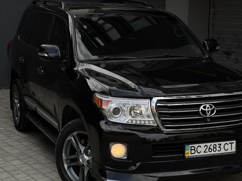 Продам автомобіль Land Cruiser 200 FL РЕСТ