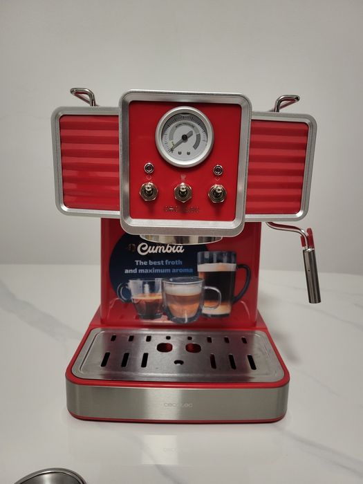 Kolbowy ekspres ciśnieniowy Cecotec Cumbia Tradizionale 1350W czerwony