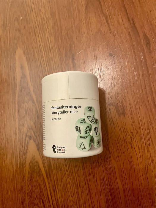 Jogo de conto de histórias com dados