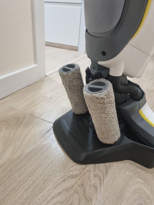 Вертикальний миючий  пилосос karcher FC 5