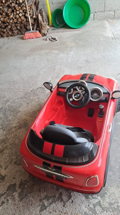 Carro de criança a bateria