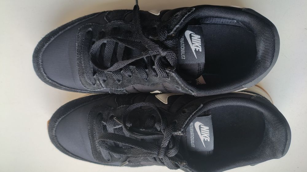Кросівки Nike в гарному стані