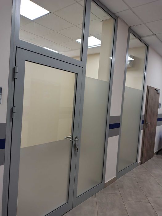 lokal w budynku usługowo - handlowym  w Jarosławiu