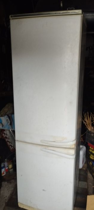Продам холодильник