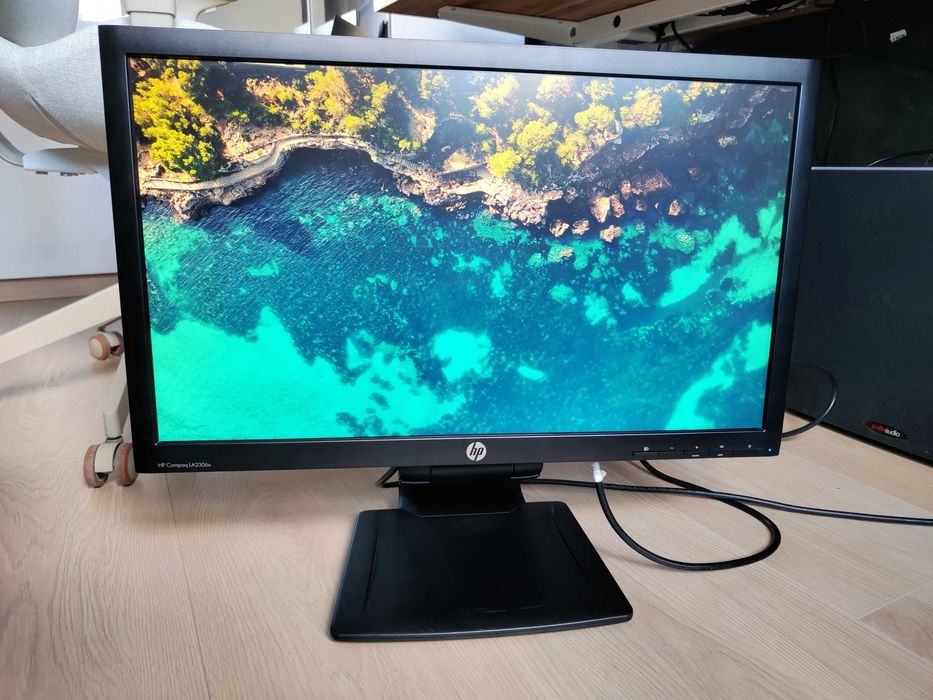 Monitor 23" HP Compaq LA2306x | Full HD | Pivot | Sprawny + Kabel