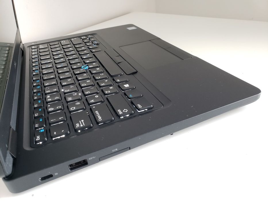 Ноутбук Dell Latitude 5490, 14" IPS, i5-8350U, 8GB DDR4. 240GB Nvme, АКБ  100%