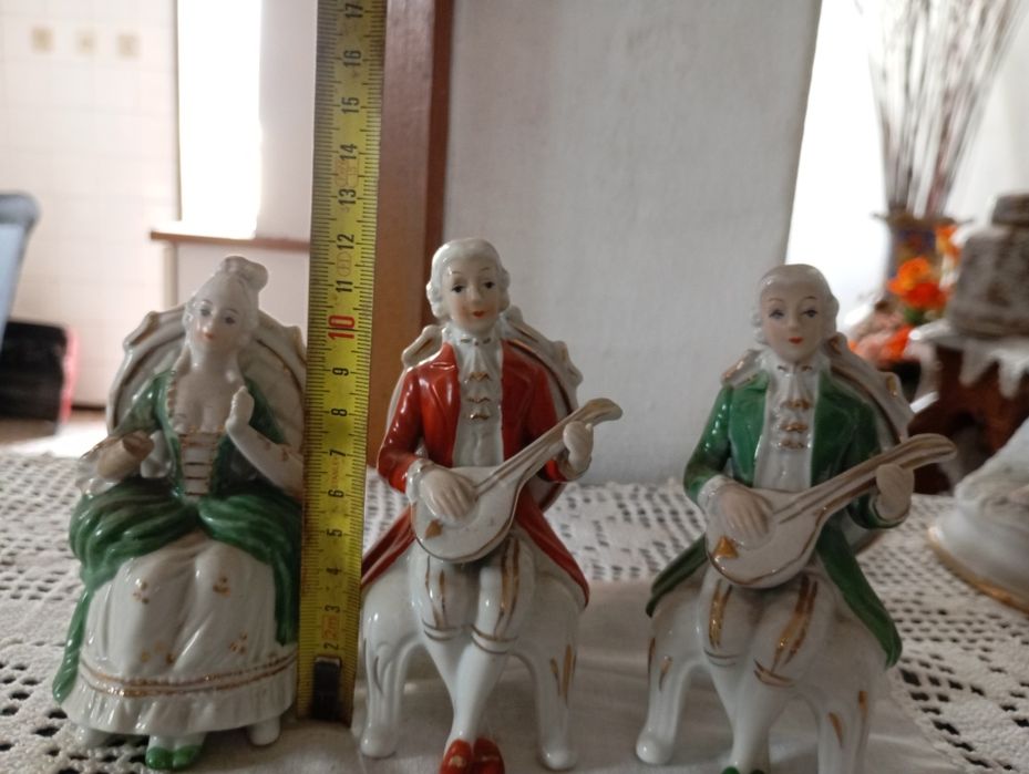 Conjunto de 3 figuras/bonecos de porcelana – músicos