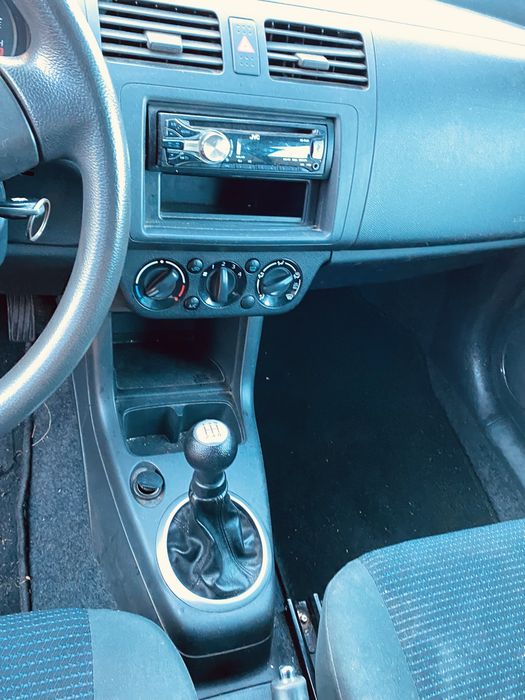 suzuki swift rok 2009 1.3 klimatyzacja zadbany zarejestrowany