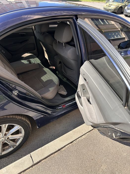 Продам Хонда Сивик 4D мотор 1.8 автомат