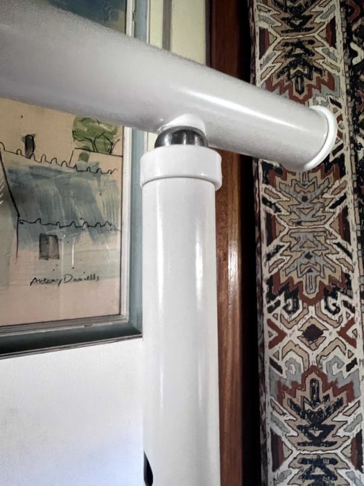 Suporte para cabides - branco metal