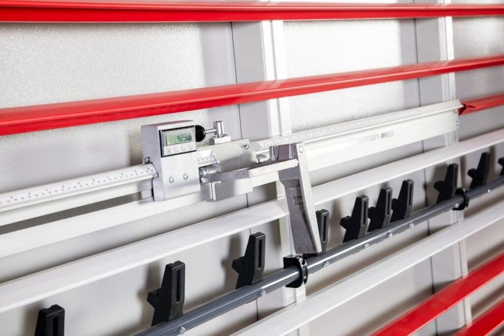 Вертикальний панельний пильний верстат WINTER CHALLENGE DIGIT 4122