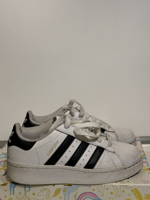 Женские кроссовки Adidas из натуральной кожи