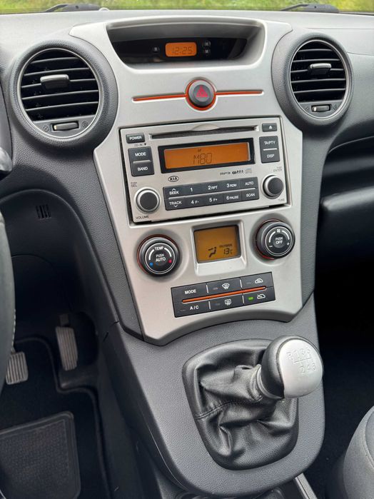 Kia Carens 2.0 CRDi LX (7lug.) 1 Proprietário - 2009