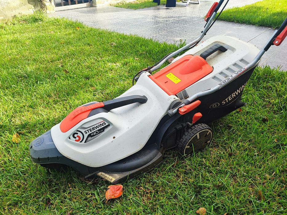 Vendo Corta-relvas com avaria