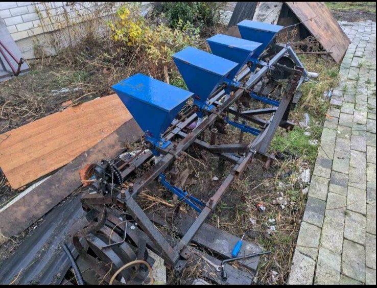 Продам сівалку до мінітрактора
