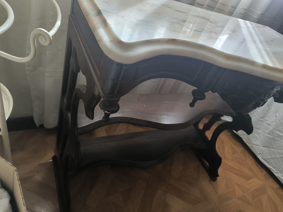 Móvel de entrada antigo