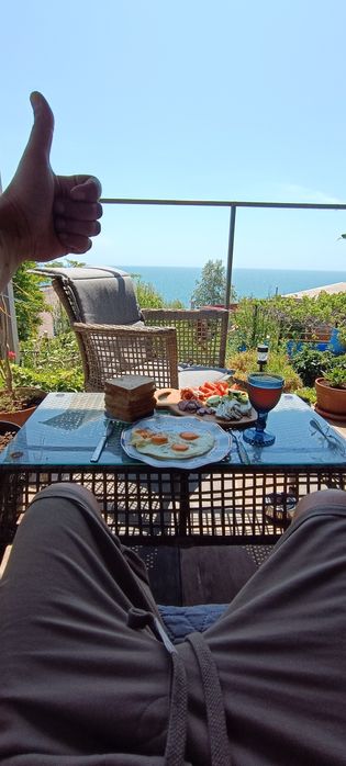 Продается готовый бизнес апарт отель с видом на море в Совиньоне