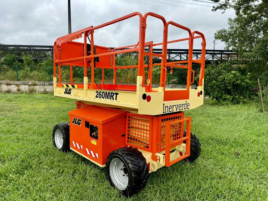 Plataforma elevatória Tesoura JLG