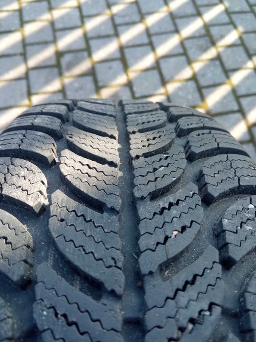 opony  DĘBICA FRIGO 2  155/65/14 r 75 t bieżnik ok 7 mm