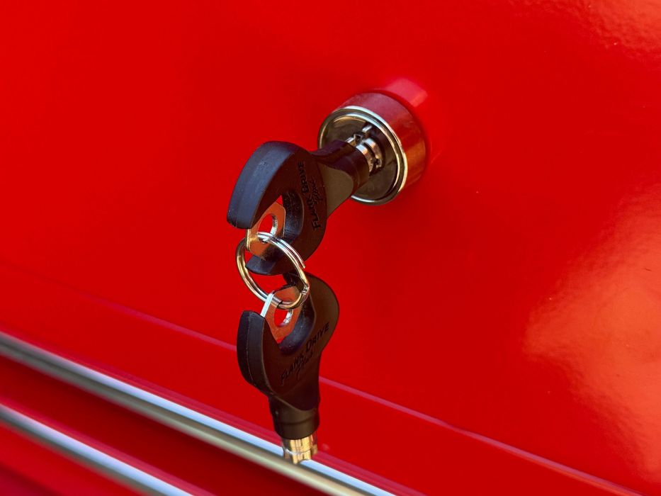 Novo Carrinho de ferramentas Snap-on de 81 cm com três gavetas - KRSC323