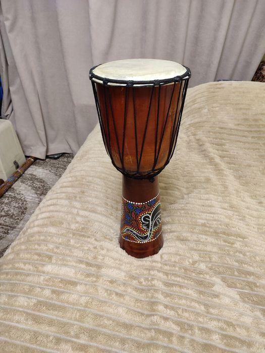 Барабан Yamaha, африканський барабан