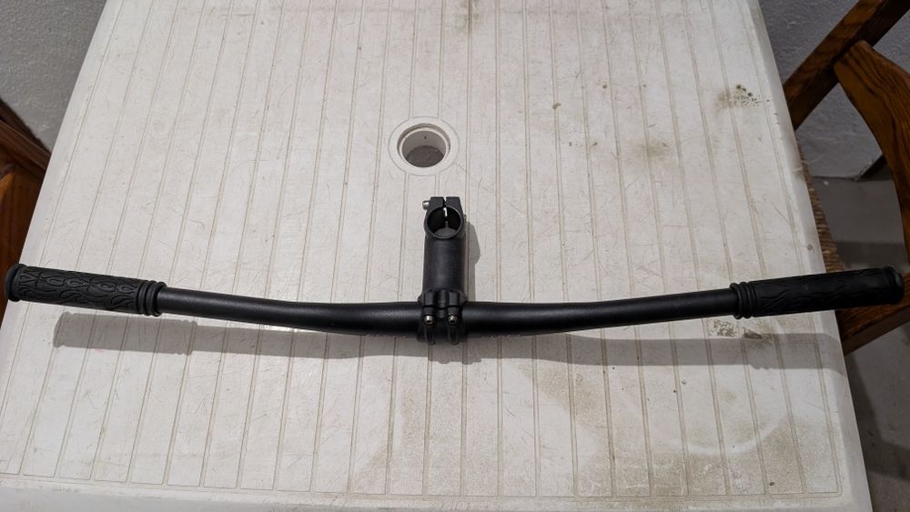 Guiador e avanço da Berg para bicicleta BTT