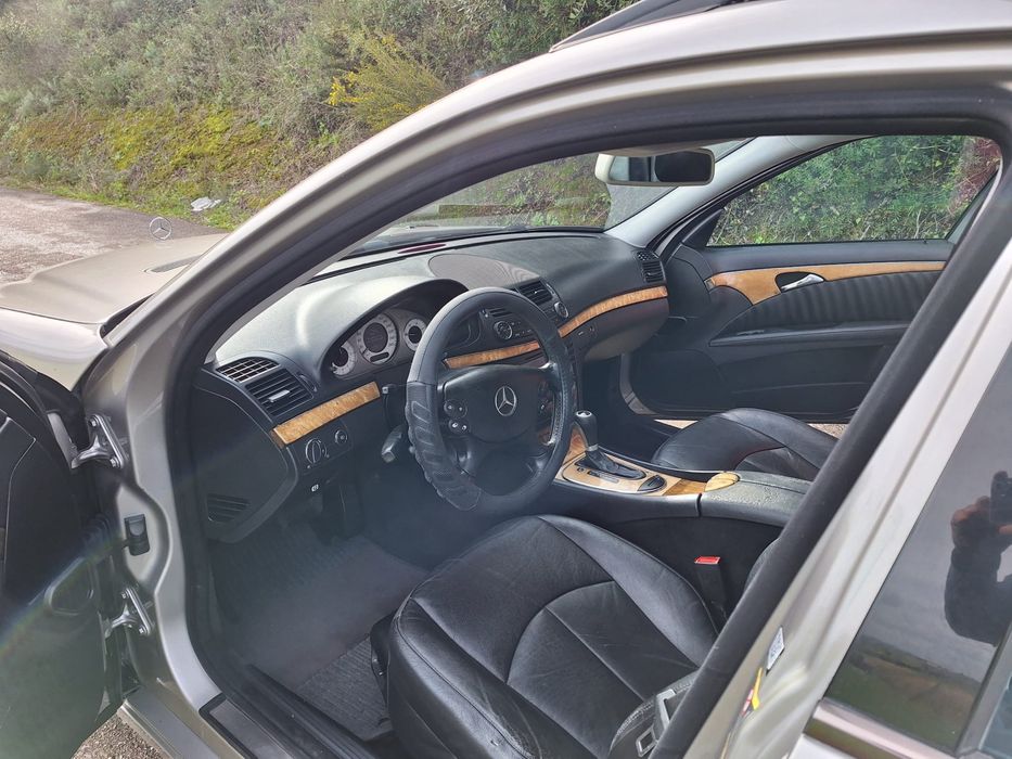 Mercedez Benz E 220