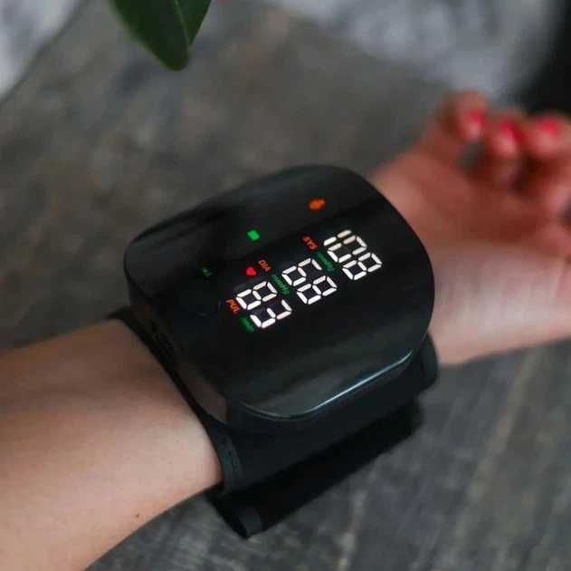 Автоматичний тонометр Intelli System на зап'ястя з футляром
