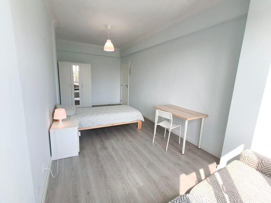 Quarto em Belas.