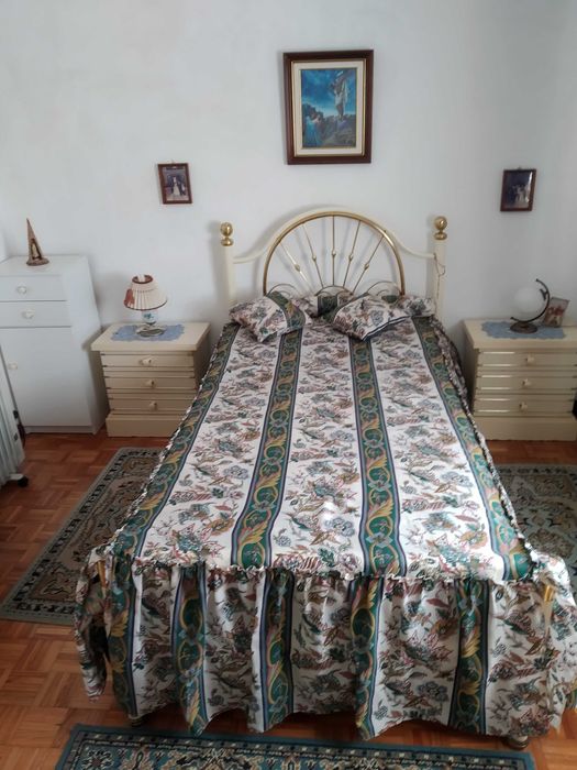 Quarto completo em branco pérola