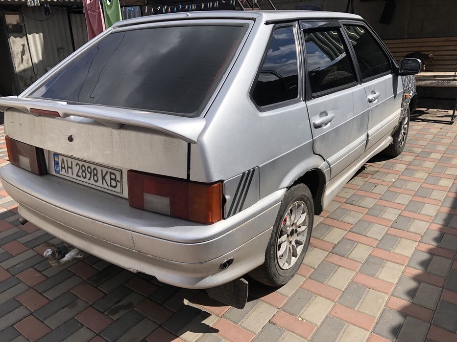 Автомобіль Ваз2114