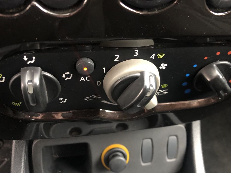 Renault  DUSTER  Elegans