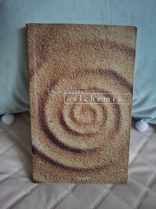 Książka Paulo Coelho "Alchemik", stan bdb