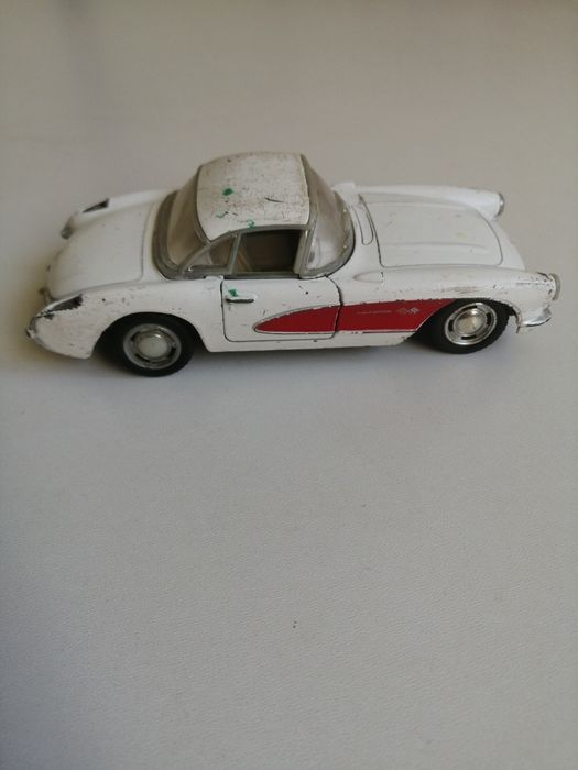 Машинка, модель Chevrolet Corvette 1957 Kinsmart